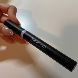 Karadium Shining Pearl Shadow Stick